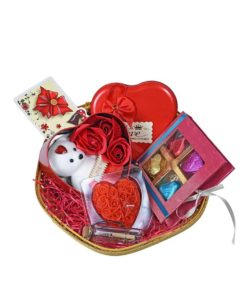 Best chocolate for Valentine day gifts ideas for girlfriends 2021